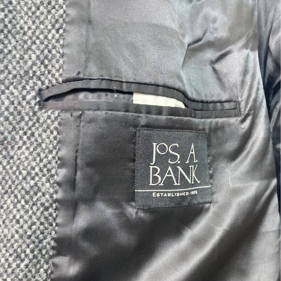Jos. A. Bank Mens Gray Coat With Miniature Checekered Pattern - Picture 9 of 12